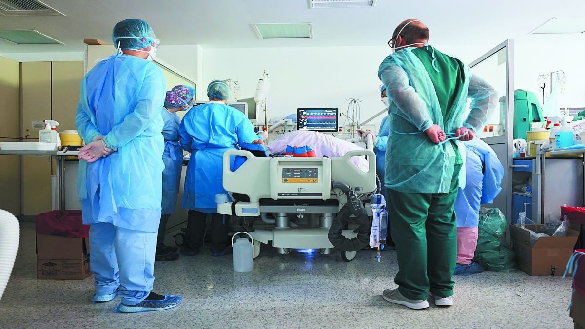 Κορωνοϊός: 58χρονος άνδρας βγήκε από τη ΜΕΘ μετά από μάχη 3,5 μηνών