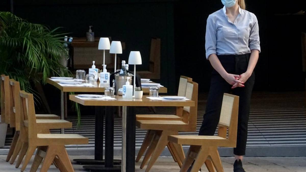 «Τα νέα μέτρα θα αφορούν μόνο τους ανεμβολίαστους»