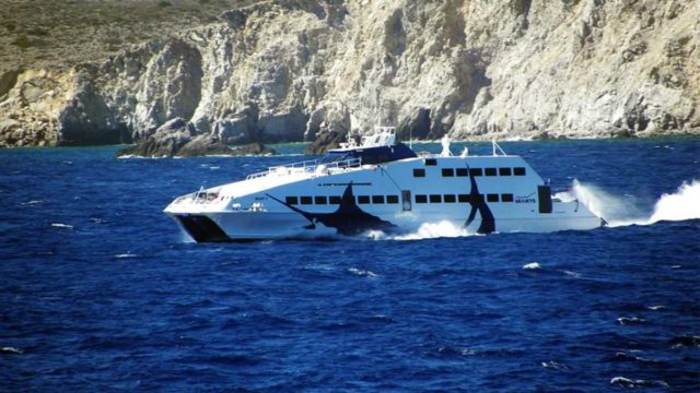 Μήλος: Η κόρη του βουλευτή Γ. Βαγιωνά, ανάμεσα στους ναυαγούς – Πώς βυθίστηκε η θαλαμηγός