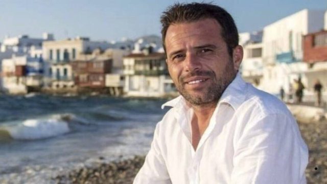 Σε κρίσιμη κατάσταση με κορωνοϊό ο αντιδήμαρχος Μυκόνου – Είχε εμβολιαστεί με Johnson & Johnson