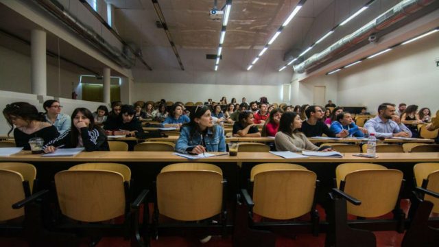 Αλλάζουν οι συντελεστές βαρύτητας στις βάσεις εισαγωγής