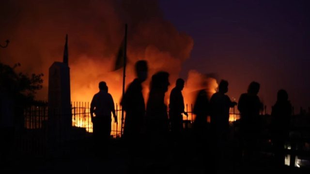 Δραματική η κατάσταση και στην Εύβοια: Ώρες αγωνίας για την Αγία Άννα – Εκκλήσεις στους κατοίκους να φύγουν!