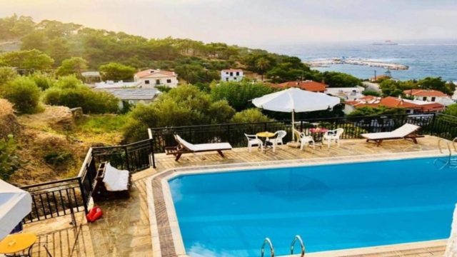 5+1: Υπέροχα ξενοδοχεία στην Ικαρία με τιμές κάτω από €45 και εξαιρετικές κριτικές στο booking – O Τάσος Δούσης προτείνει τις καλύτερες επιλογές
