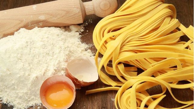Σας περίσσεψαν ζυμαρικά; Μην τα πετάξετε…