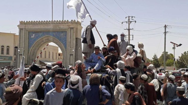 Κόλαση στο Αφγανιστάν: Στα χέρια των Ταλιμπάν η χώρα – Το χρονικό του μεγαλύτερου πολέμου στην ιστορία των ΗΠΑ