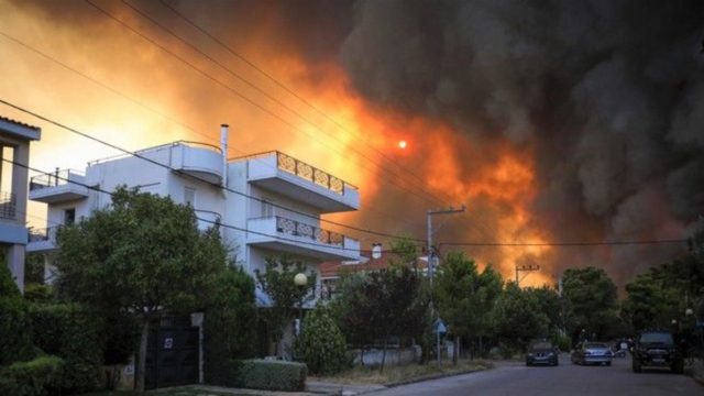 Παρέμβαση της Εισαγγελίας για την φωτιά στην Βαρυμπόμπη