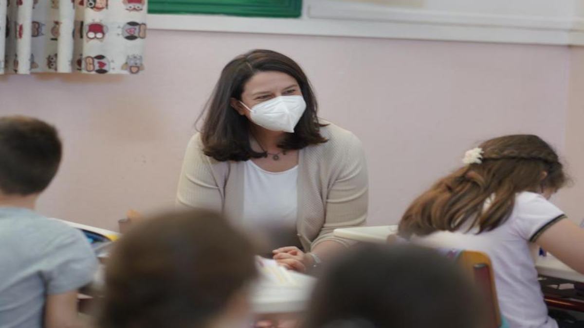 Άνοιγμα σχολείων: Οι δυο παράγοντες που διαφοροποιούν την φετινή χρονιά – Προειδοποιεί η Κεραμέως