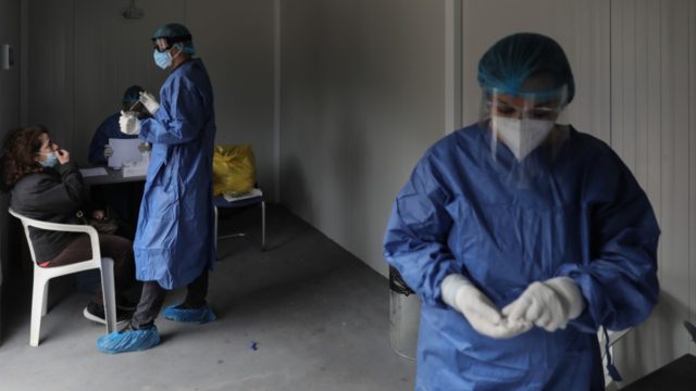 Κορωνοϊός: 3.040 κρούσματα σήμερα – Στους 333 οι διασωληνωμένοι – 42 νέοι θάνατοι