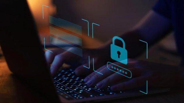 Νέα απάτη: Κλέβουν χρήματα απο τους τραπεζικούς σας λογαριασμούς – Τι να προσέχετε (Video)