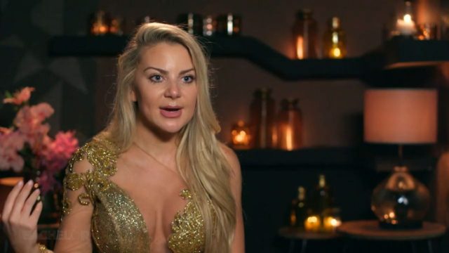 The Bachelor 2: «Κλάμα» στο Twitter για την Αθηνά – «Πιείτε ένα σφηνάκι κάθε φορά που λέει “φέτα” ή “κοτόπουλο μπλοκ”»