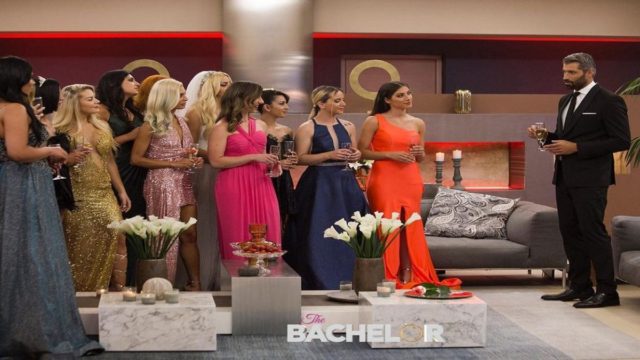 The Bachelor 2 – highlights 7/9: Οι 21 ασύλληπτες παίκτριες, το νοσοκομείο και η διπλή αποχώρηση