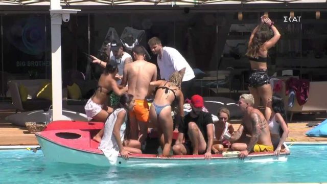 «Βόμβα» στο Big Brother: Αυτός είναι ο παίκτης που αυτοϊκανοποιούνταν μπροστά στον καθρέφτη!