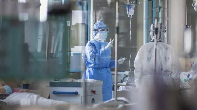 Οι μεταλλάξεις απειλούν το σύστημα υγείας: Σε μεγάλο κίνδυνο οι ανεμβολίαστοι