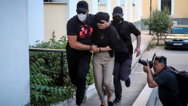 Επίθεση με βιτριόλι: Η μέγιστη ποινή που αντιμετωπίζει η 36χρονη – Πότε θα αποφυλακιστεί