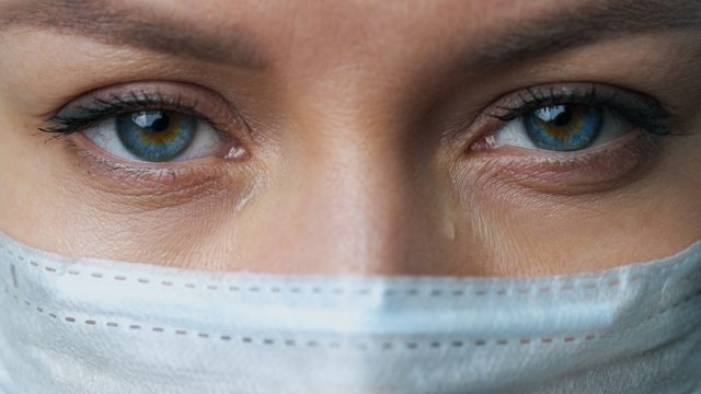 Σοκ! Η Μετάλλαξη Δέλτα μπορεί να προκαλέσει βλάβες ακόμη και στα μάτια