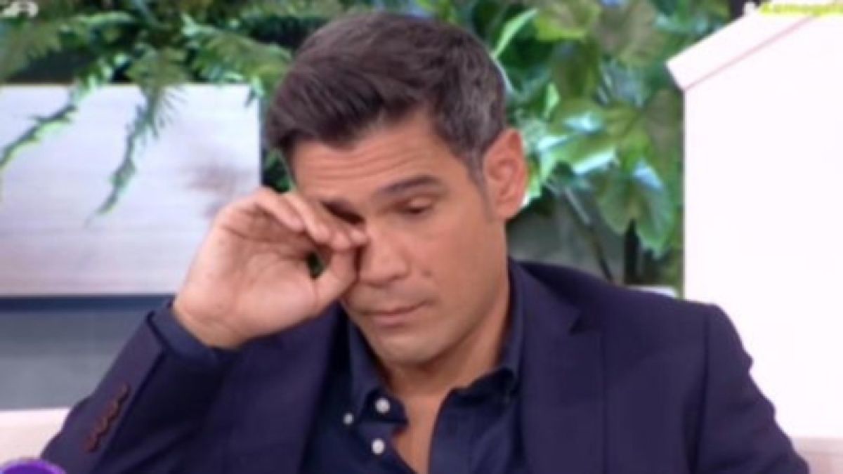 Έβαλε τα κλάματα on air ο Δημήτρης Ουγγαρέζος: «Είμαι ολομόναχος…»