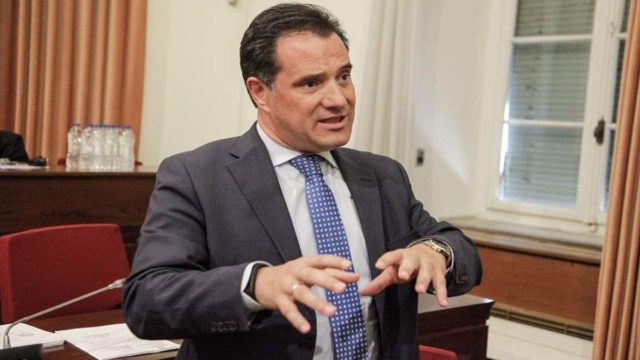 Άδωνις για καταναλωτές: «Μη φοβάστε, μπορεί να δείτε ακρίβεια, αλλά θα πληρώνετε λιγότερους φόρους»
