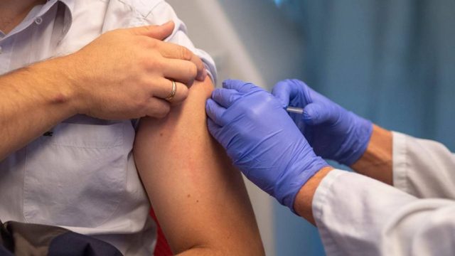 «Από τις 6 μέχρι 11 πέθαινε και επανερχόταν»: Συγκλονίζει η σύζυγος του εισαγγελέα Τσιρώνη που κατέληξε μετά το εμβόλιο