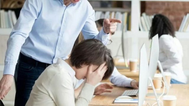 Εργασιακό: Υπερωρίες, διευθέτηση χρόνου εργασίας, απολύσεις – Πώς θα εφαρμοστεί ο νέος νόμος
