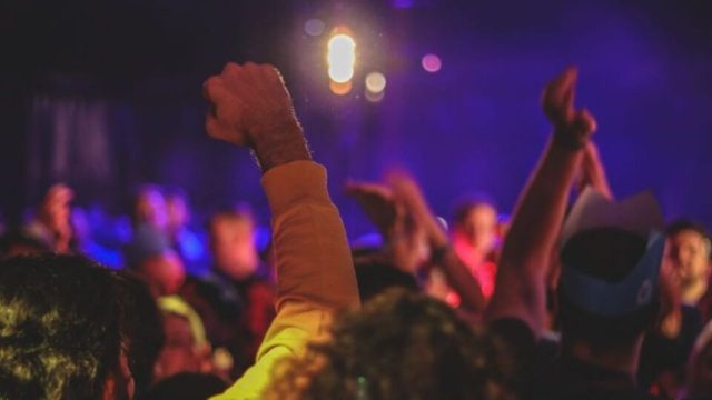 Το φυσάνε και δεν κρυώνει στην Ευρυτανία: Πρόστιμο 50.000 ευρώ για κορονοπάρτι