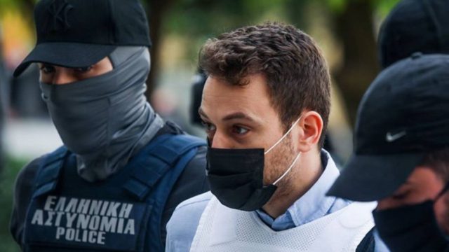 Γλυκά Νερά: Σε κατάσταση αμόκ ο Μπάμπης Αναγνωστόπουλος μετά από αυτό που άκουσε – Πρώτη φορά αγχωμένος στην φυλακή