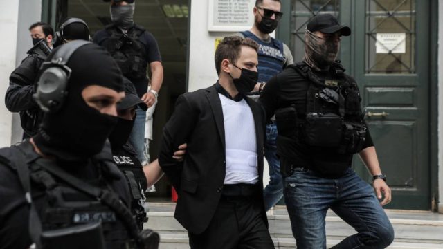 «Βόμβα» στα Γλυκά Νερά: Η Αστυνομία αναγνώρισε και «πιάνει» το συνεργό του Μπάμπη Αναγνωστόπουλου!