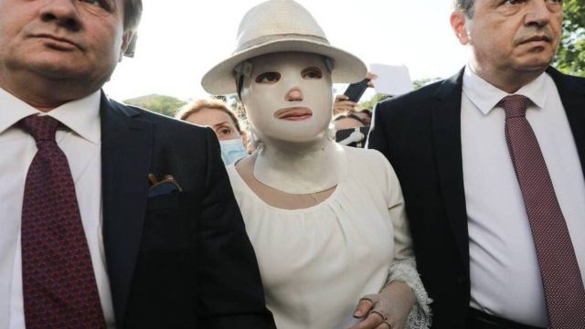 Δικηγόρος Ιωάννας Παλιοσπύρου: Κρατούσε το χέρι μου σαν μικρό παιδί και μου επαναλάμβανε «πρόσεχε με»