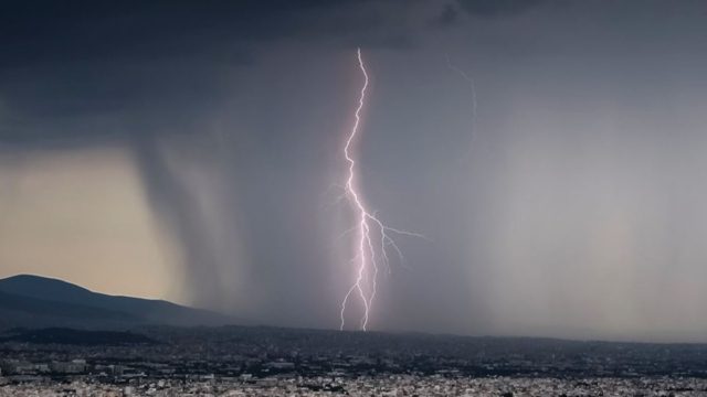 «Καμπανάκι» για ισχυρές βροχές τη νύχτα στη Βόρεια Εύβοια – Κίνδυνος για πλημμύρες
