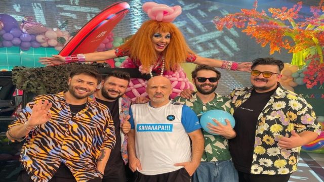 Πρεμιέρα για το Καλό Μεσημεράκι – Το ανανεωμένο πλατό και το τραγούδι του Νίκου Μουτσινά