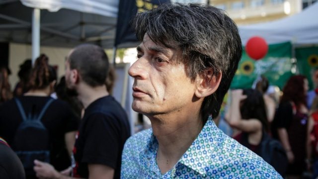 Νίκος Καρανίκας: «Όταν ένας πρωθυπουργός πάει να τιμήσει νεκρό, το σεβόμαστε και δεν γιουχάρουμε»