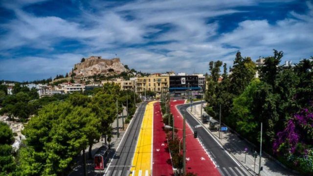 Η φωτογραφία της ημέρας: Καλή εβδομάδα από το υπέροχο κέντρο της Αθήνας