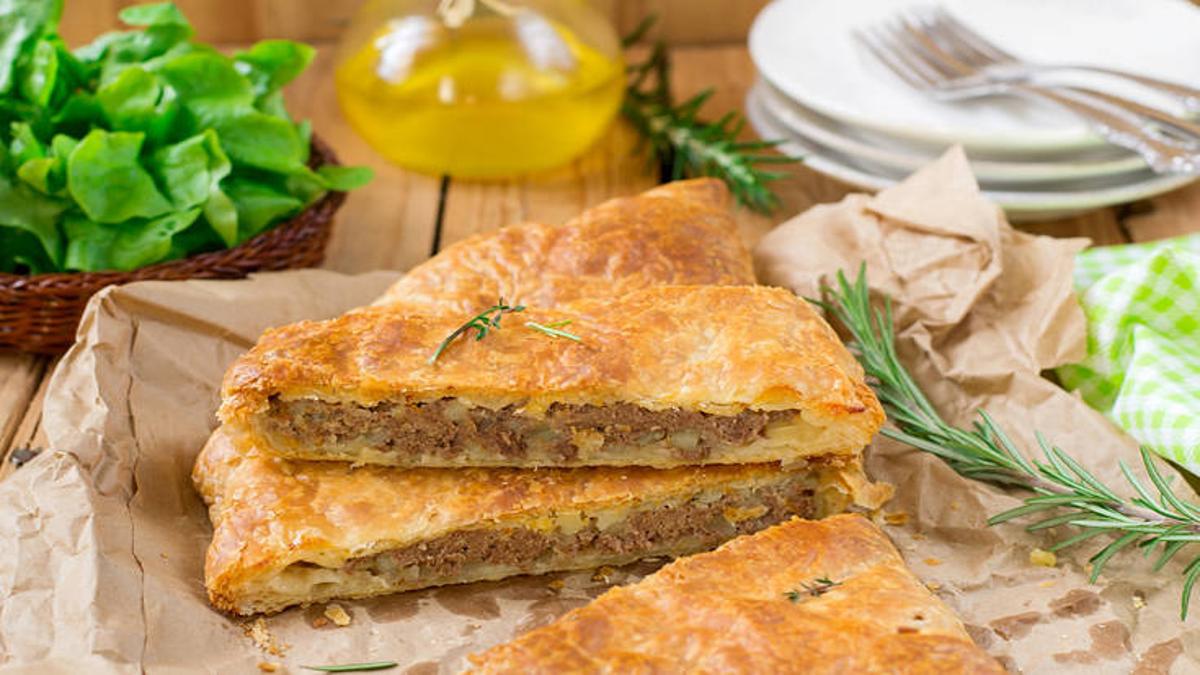 Λαχταριστή κιμαδόπιτα με τραγανό φύλλο