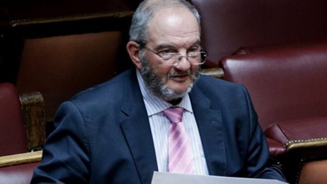 Θρήνος για τον Κώστα Καραμανλή: «Αποχαιρετούμε με συγκίνηση τον κορυφαίο δημιουργό…»