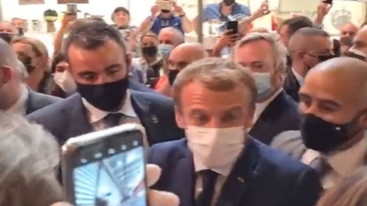 Γαλλία: Πέταξαν «αυγό» στον Μακρόν – Συνελήφθη ένα άτομο