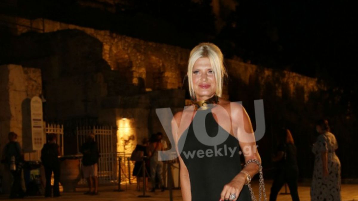 “Γκρέμισε” το Ηρώδειο με την s@x@ εμφάνισή της η Μαρίνα Πατούλη!