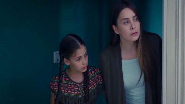 Elif (21/09): Η Μελέκ χρειάζεται απεγνωσμένα χρήματα για τις ανάγκες της Ελίφ!