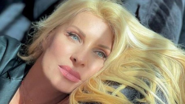 «Είμαι μόνη μου!» Αποκάλυψη – βόμβα της Ελένης Μενεγάκη!