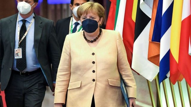 «Οχι» της Μέρκελ στην είσοδο Βρετανών τουριστών στην ΕΕ – Ποιες χώρες αντιδρούν