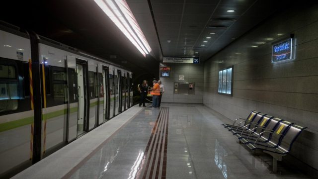 Άνοιξε ο σταθμός του μετρό «Μεταξουργείο» – Ακυρώθηκε η εκδήλωση με την μαριονέτα Αμάλ