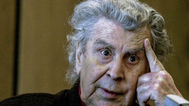 Μίκης Θεοδωράκης: Αυτή ήταν η τελευταία επιθυμία του μεγάλου συνθέτη – Τσακώνονται μέχρι και… για το γραφείο τελετών