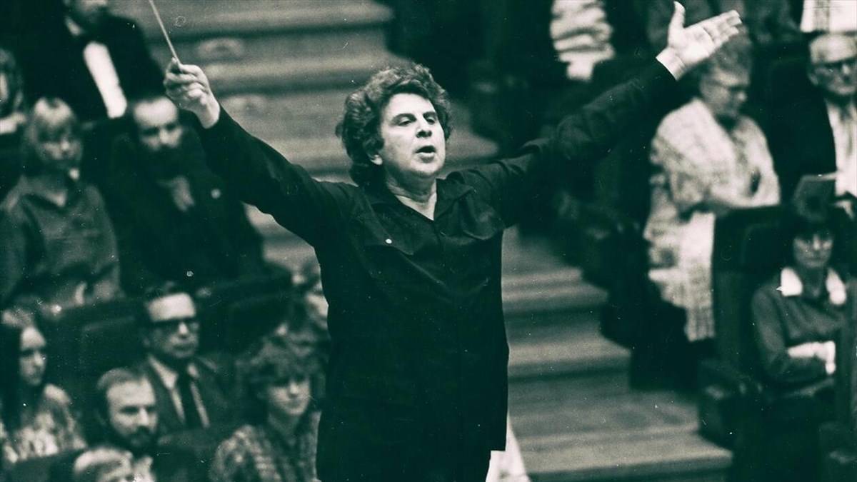Μίκης Θεοδωράκης: Θρίλερ με την κηδεία του – Γιατί υπάρχει σύγχυση