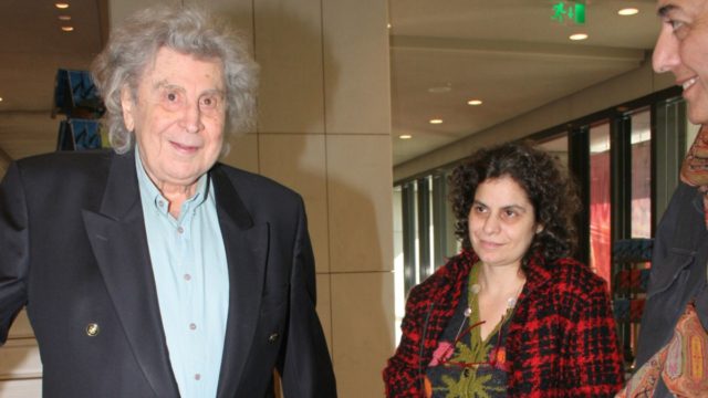Όλοι εναντίον της Μαργαρίτας Θεοδωράκη – Αρνείται την τελευταία επιθυμία του Μίκη να ταφεί στα Χανιά