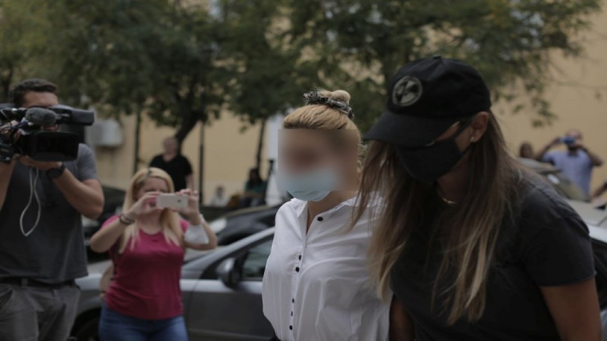 Υπόθεση 29χρονου μοντέλου για ναρκωτικά: «Δεν πέταξα κοκαΐνη στη λεκάνη» – Τι είπε στην απολογία της η πρώην παίκτρια ριάλιτι