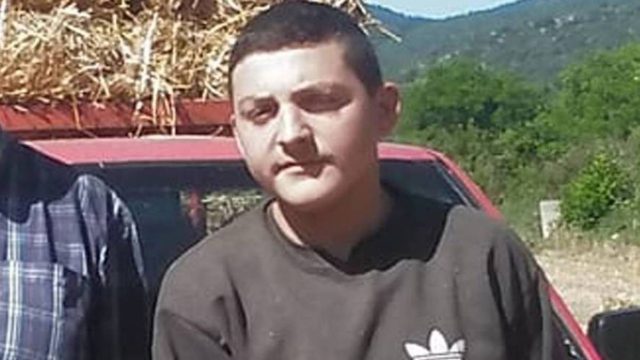 «Θέλω να μάθω από τι πέθανε το παιδί μου»: Συγκλονίζει η μάνα του 15χρονου που πέθανε μετά το εμβόλιο!