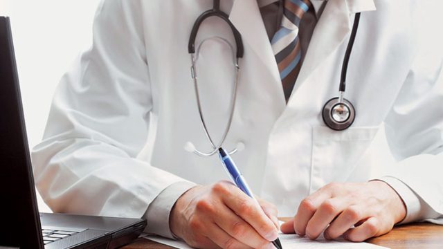«Όταν έφτασε στην κλειτορίδα ένιωθα ότι δεν μπορούσα…» – Ανατριχιάζει η καταγγελία φοιτήτριας για καθητή γυναικολογίας στη Θεσσαλονίκη