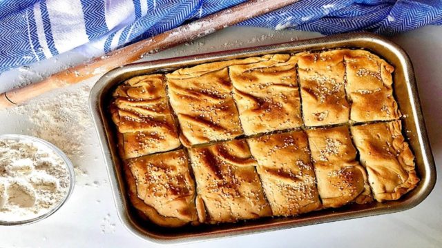 Πατατόπιτα φούρνου με υλικά που σας έχουν περισσέψει