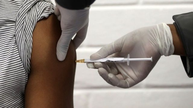 Κορωνοϊός: Πιθανώς περιττή η δεύτερη δόση του εμβολίου για όσους έχουν περάσει τον ιό