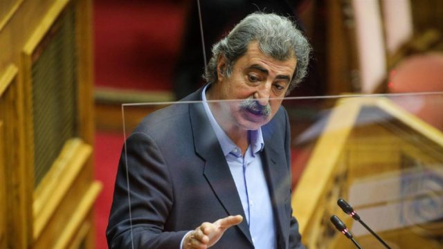 Ο Πολάκης… τα γύρισε μετά το «ραβδί»: Έκανε το εμβόλιο του κορωνοϊού