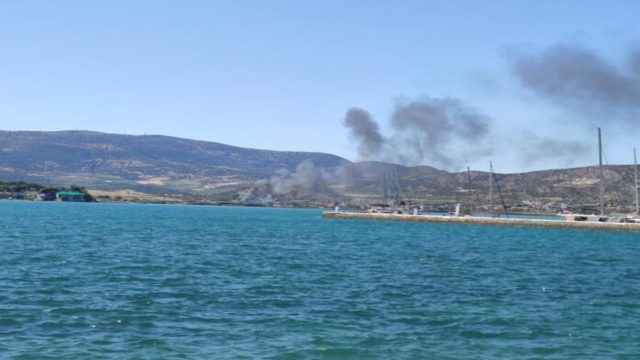 Βόλος: Ξέσπασε φωτιά σε σκάφος στα Πευκάκια