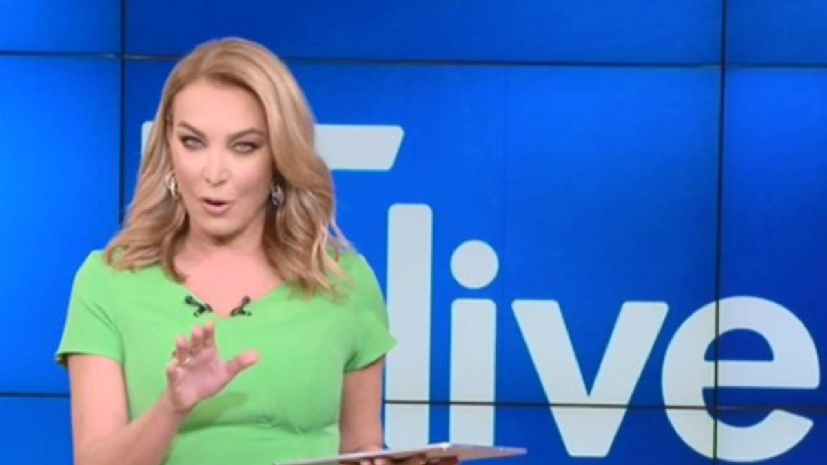 Πρεμιέρα για το T-Live στον Alpha: Με πράσινο κολλητό φόρεμα η Τατιάνα Στεφανίδου